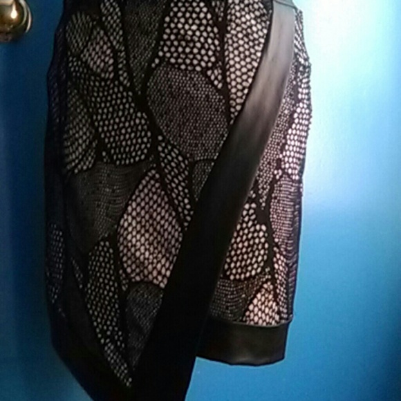 A cute teenage and woman dress - Picture 3 of 3